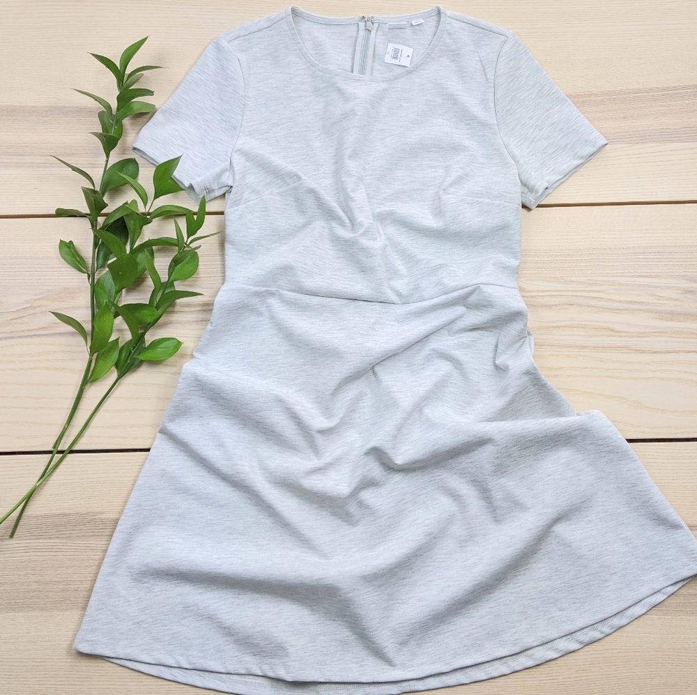🆕🌿GAP DRESS🌿 - Picture 2 of 8